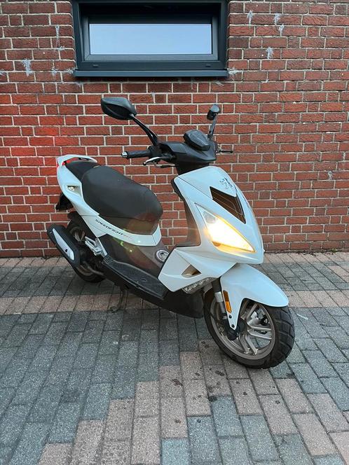 Speedfight 4 A klasse, Fietsen en Brommers, Scooters | Peugeot, Zo goed als nieuw, Speedfight, Klasse A (25 km/u), Benzine, Ophalen