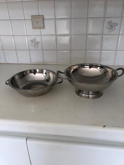 duurzame dienbladen (3)+ 2 kommen en 2 dienschalen, Huis en Inrichting, Keuken | Servies, Gebruikt, Overige typen, Overige materialen