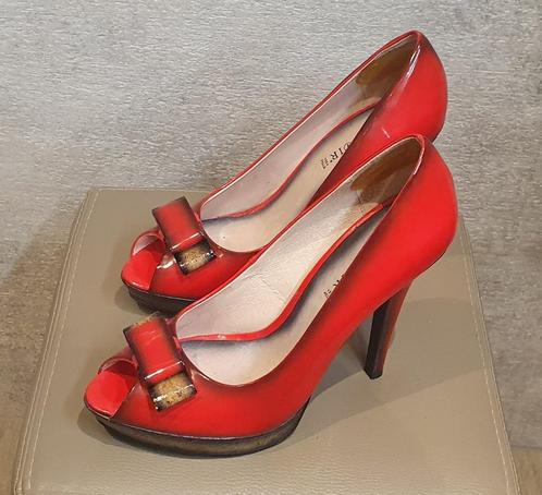 CaféNoir rode pumps met plateauzool - maat 40, Kleding | Dames, Schoenen, Zo goed als nieuw, Pumps, Rood, Ophalen of Verzenden