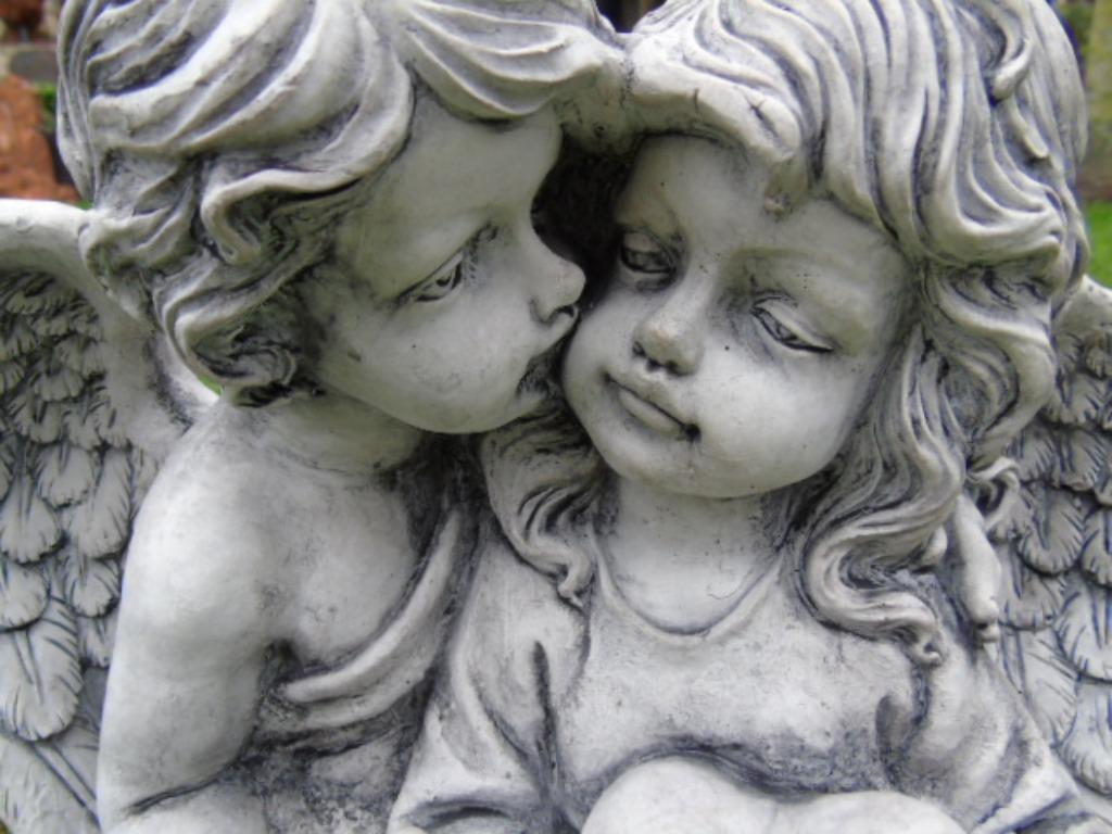 ② ANGE , statue d un couple d ange en pierre patinée , cupidon — Statues de  jardin — 2ememain