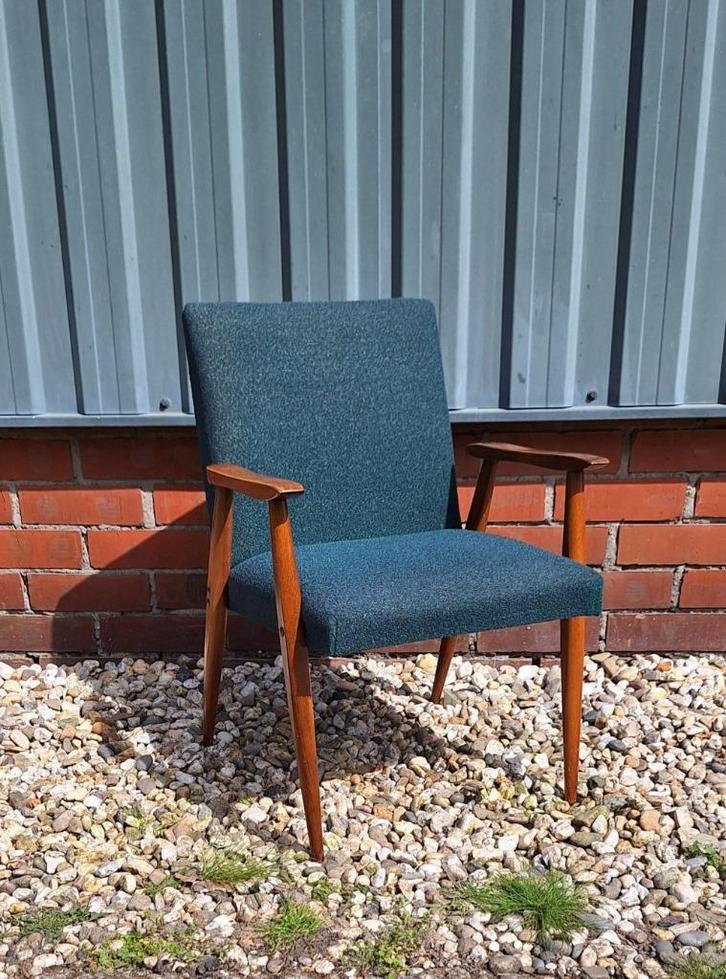 Vintage mid-century teakhouten lounge fauteuil., Huis en Inrichting, Fauteuils, Gebruikt, Hout, Stof, Overige materialen, 50 tot 75 cm