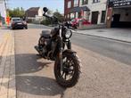 Hyosung bobber 125cc état neuf, Motoren, 2 cilinders, ABS, Chopper, Bedrijf