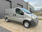 Opel vivaro 2.0  200dkm, Auto's, Bestelwagens en Lichte vracht, Particulier, Te koop, Opel, Trekhaak