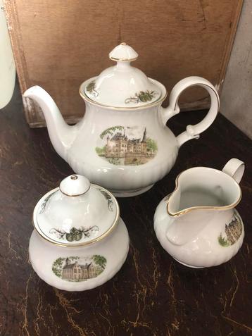 Thee servies, Enlèvement