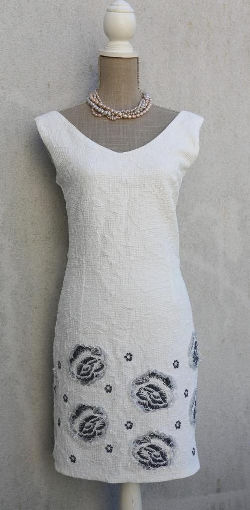 Mooie witte (en blauwe) jurk M/L, Kleding | Dames, Jurken, Zo goed als nieuw, Maat 38/40 (M), Wit, Ophalen of Verzenden