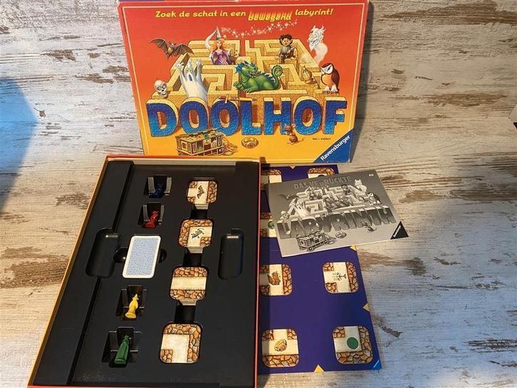 betoverde doolhof zoek de schat [s679], Hobby en Vrije tijd, Gezelschapsspellen | Bordspellen, Zo goed als nieuw, Verzenden