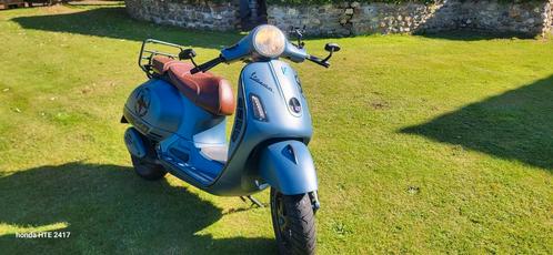 Vespa GTS 125 custom, Motos, Motos | Piaggio, Particulier, Enlèvement