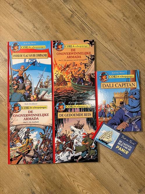 CORI DE SCHEEPSJONGEN INTEGRAAL BOB DE MOOR, Boeken, Stripverhalen, Zo goed als nieuw, Complete serie of reeks, Ophalen of Verzenden