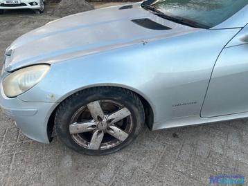 MERCEDES SLK R171 Zilver C775 links voorscherm 2005-2011 beschikbaar voor biedingen
