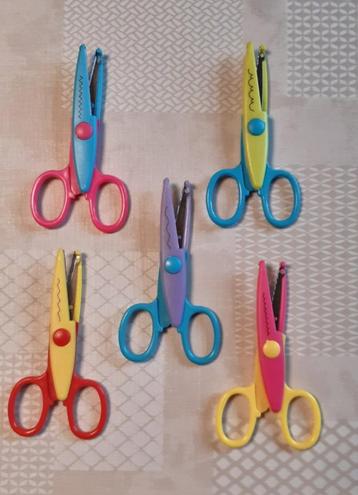 knutselscharen / kartelscharen kinderen (Sint) beschikbaar voor biedingen