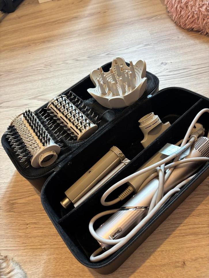 Shark haardroger met 6 opzetstukken, Bijoux, Sacs & Beauté, Beauté | Soins des cheveux, Comme neuf, Sèche-cheveux, Enlèvement