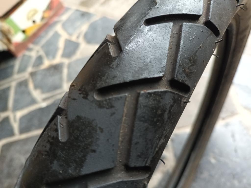 CAMINO PNEUS DE 17, Enlèvement, Utilisé