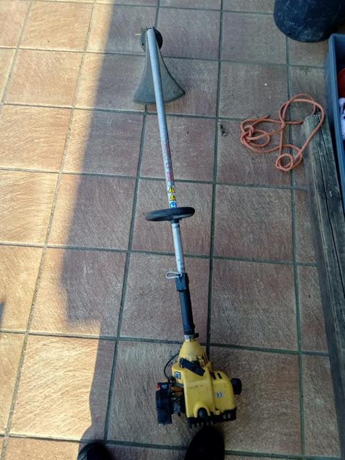 AL-KO grastrimmer voor onderdelen of herstelling, Tuin en Terras, Grastrimmers, Gebruikt, Benzine, 10 tot 30 cm, Ophalen