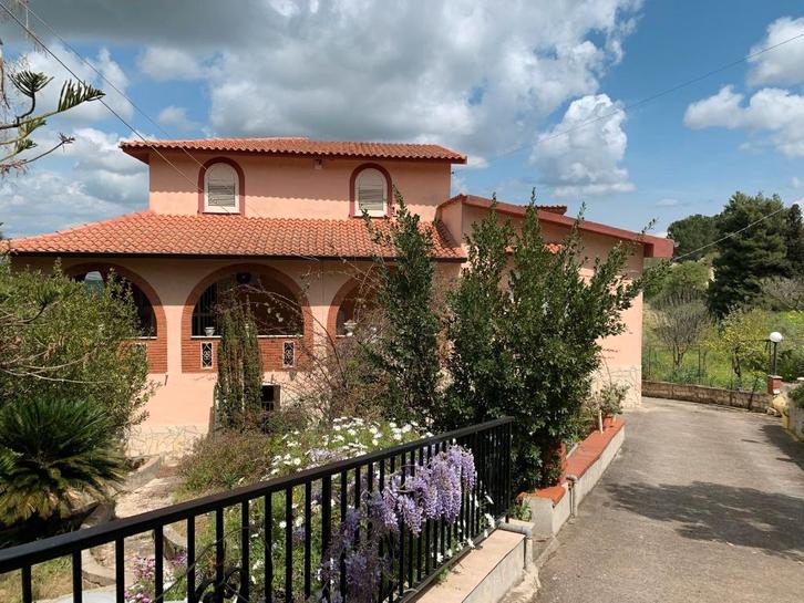 Villa d’exception au cœur de la Sicile, Immo, Buitenland, Italië, Woonhuis, Dorp