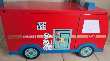 Houten speelgoedkoffer brandweer (nieuw) beschikbaar voor biedingen