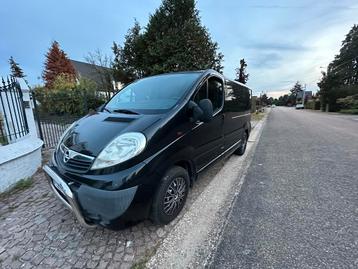 Opel vivaro 2.5cdti beschikbaar voor biedingen