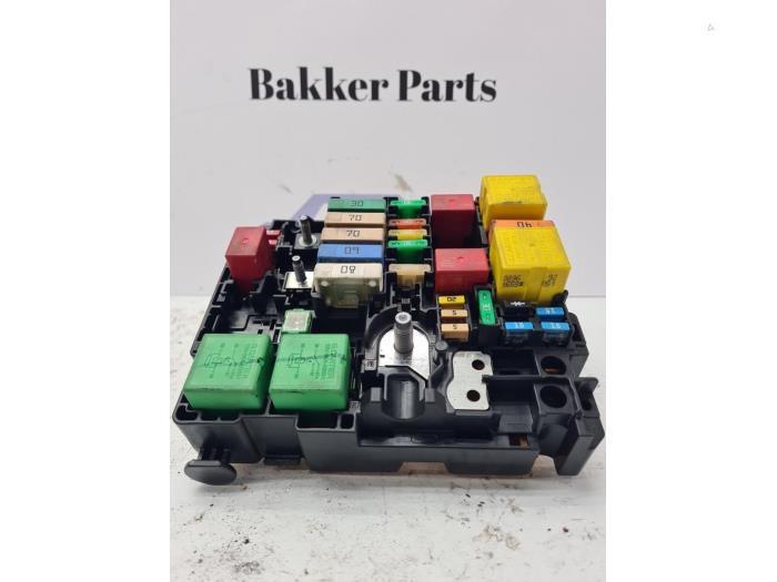 Zekeringkast van een Citroen C4 Cactus, Auto-onderdelen, Elektronica en Kabels, Citroën, Gebruikt, 3 maanden garantie