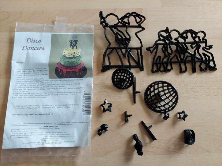 Patchwork Cutter Disco Dancers, Hobby en Vrije tijd, Taarten en Cupcakes maken, Zo goed als nieuw, Overige typen, Taarten of Cupcakes