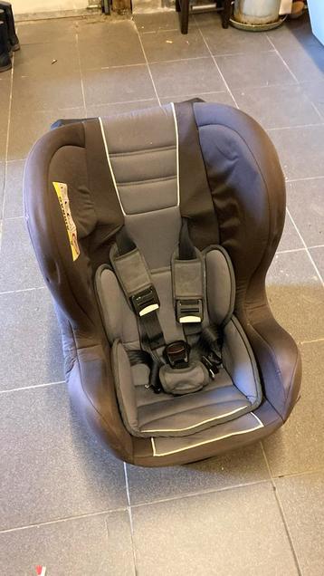 Autostoel draaibaar nania beschikbaar voor biedingen