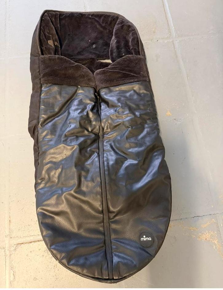 Mima xari voetenzak ( als nieuw), Dieren en Toebehoren, Hondenkleding, Zo goed als nieuw, Ophalen