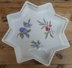 Franse ovenschaal stervorm met fruitmotief, Revol Mahé, Huis en Inrichting, Keuken | Servies, Gebruikt, -, -, Ophalen of Verzenden