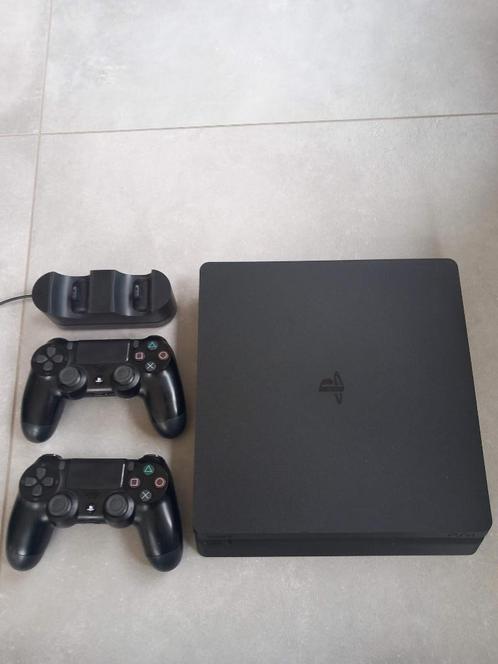 Ps4 Slim 1TB + 13 games + 2 controllers + laadstation, Games en Spelcomputers, Games | Sony PlayStation 4, Zo goed als nieuw, Ophalen