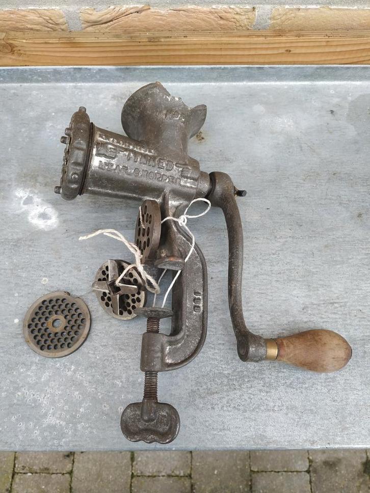 Ancien hachoir à viande enterprise MF'C CO.PHILA. U.S.A., Antiquités & Art, Antiquités | Ustensiles de cuisine, Enlèvement ou Envoi