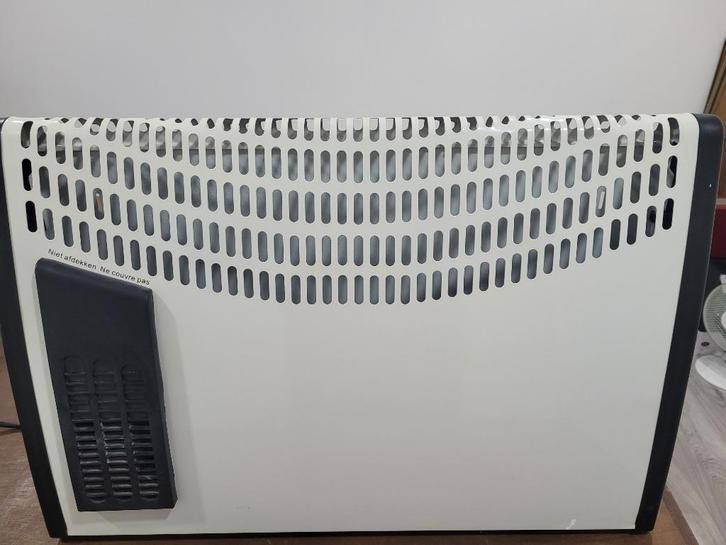 Radiateur convecteur 2000 W, Doe-het-zelf en Bouw, Verwarming en Radiatoren, Gebruikt, Radiator, 800 watt of meer, 30 tot 80 cm