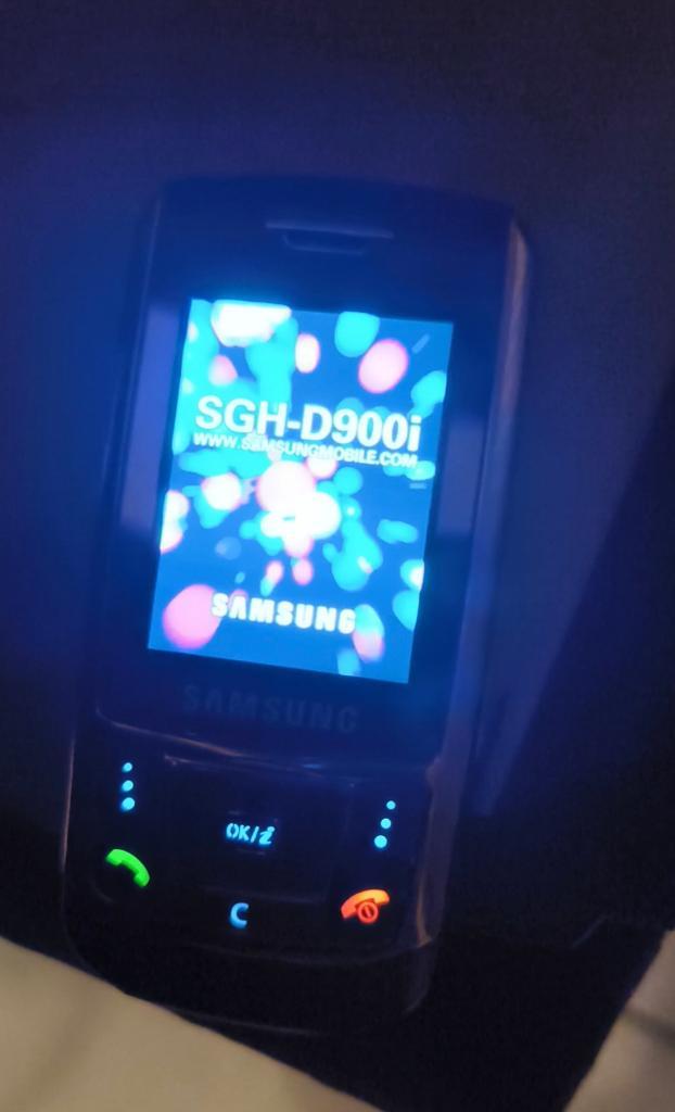Modèle de téléphone portable Samsung SGH-D900i + adaptateur, Télécoms, Téléphonie mobile | Samsung, Utilisé, Autres modèles, Sans abonnement