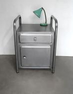 Paire tables de chevet Bauhaus acier tubulaire, Ophalen