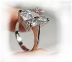 Zilveren ring solitaire met zirkonia - 12 x 10 mm, Handtassen en Accessoires, Ringen, Nieuw, Ophalen of Verzenden, Met edelsteen