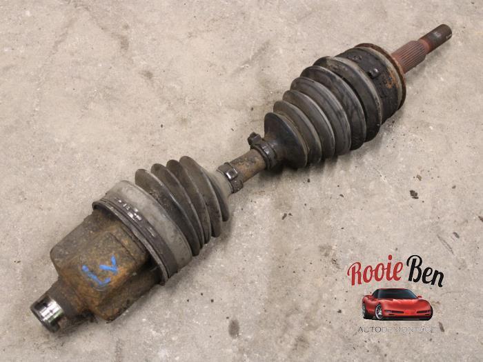 Aandrijfas links-voor van een Chevrolet Beretta, Auto-onderdelen, Remmen en Aandrijving, Chevrolet, Gebruikt, 3 maanden garantie