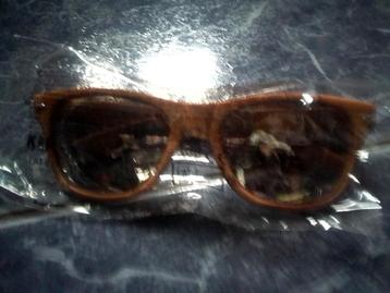 zonnebril beschikbaar voor biedingen