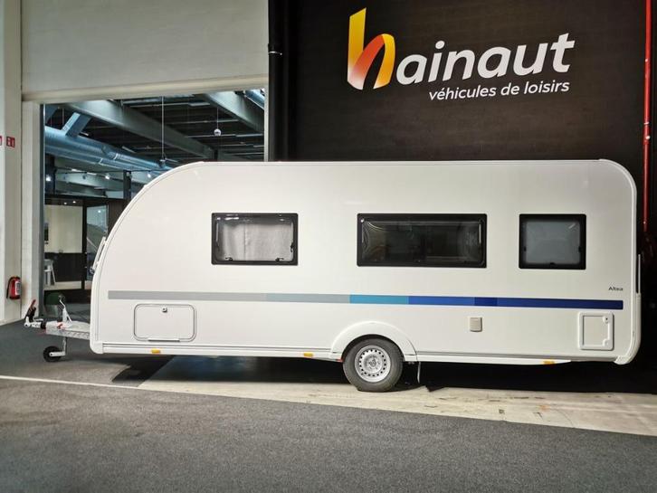 CENTRAAL BED, ACHTERKEUKEN, EINDE SERIE, Caravans en Kamperen, Caravans, Bedrijf, tot en met 4, 1250 - 1500 kg, Adria, Frans bed