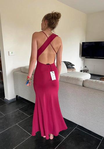 Nieuwe fuchsia Jurk Zara. Maar Small beschikbaar voor biedingen