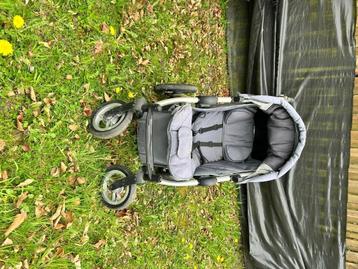 Stevige kinderwagen  beschikbaar voor biedingen