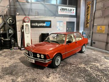 1:18 BMW 323i E21 - nieuw in de doos beschikbaar voor biedingen