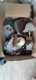 Onderdelen van oude lampen een doos vol, Ophalen