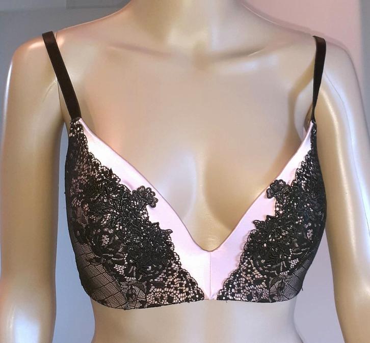 BH roze en zwart kant Dawn Rebecca Mir Hunkemoller 75D, Kleding | Dames, Ondergoed en Lingerie, BH, Roze, Verzenden