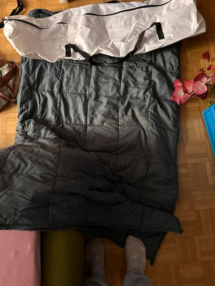 Verzwaringsdeken voor één persoon  Rustgevend slapen, Huis en Inrichting, Woonaccessoires | Plaids en Woondekens, Zo goed als nieuw