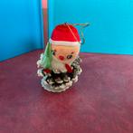 Oud kerstmannetje dennenappel, Ophalen of Verzenden, Zo goed als nieuw