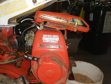 Réservoir pour motoculteur avec plaque d'attache.  beschikbaar voor biedingen