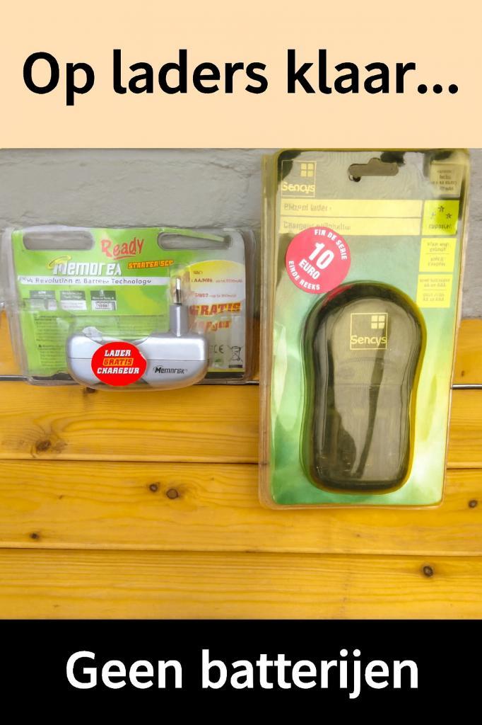 Twee laders voor AA & AAA zonder batterijen., Audio, Tv en Foto, Accu's en Batterijen, Ophalen of Verzenden