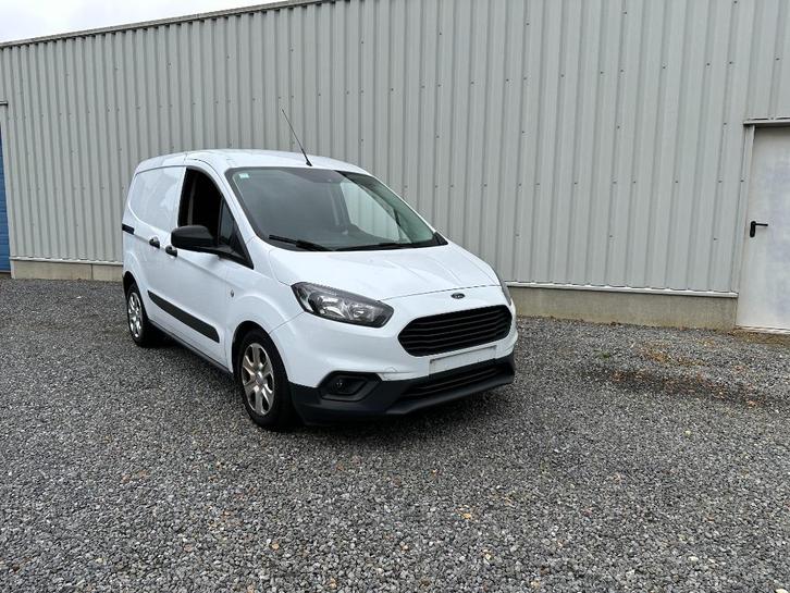 Ford Transit Courier benzine lichte vracht 10.744 ex btw, Auto's, Bestelwagens en Lichte vracht, Bedrijf, Te koop, ABS, Airbags