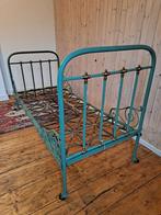 Prachtig metalen bed, antiek, vintage, Huis en Inrichting, Slaapkamer | Bedden, Ophalen