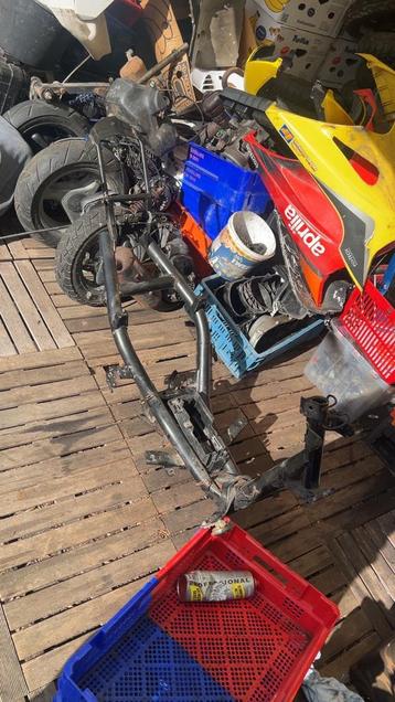 Peugeot speedfight 2 project beschikbaar voor biedingen