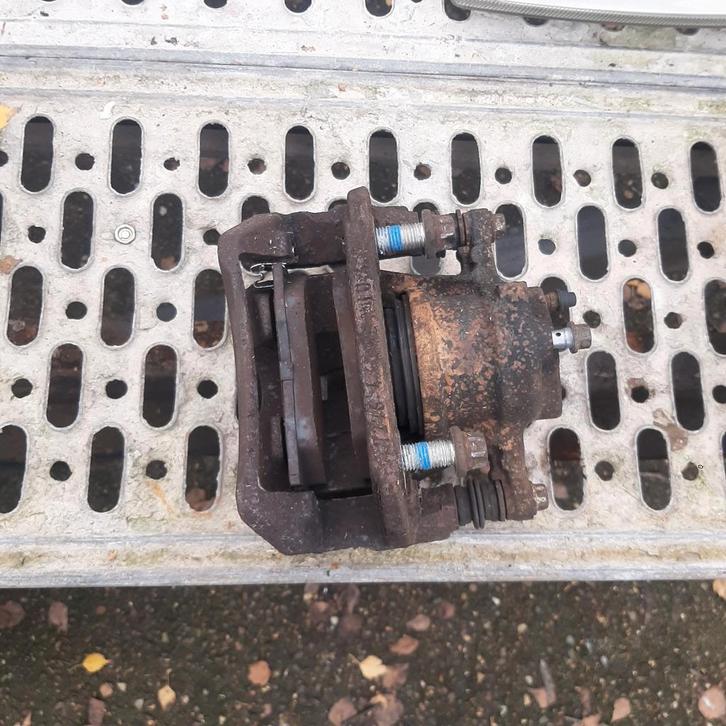 Remklauwen + houders + remblokken – Opel Corsa C 1.3 CDTI, Auto-onderdelen, Remmen en Aandrijving, Opel, Ophalen of Verzenden