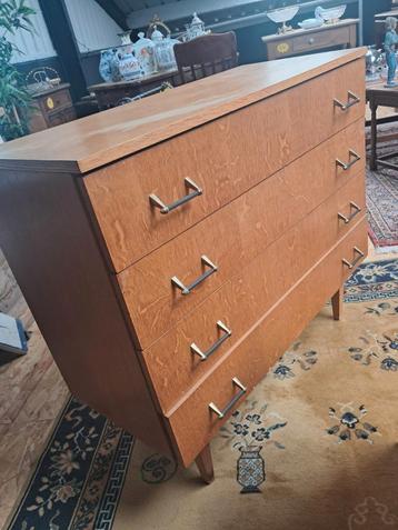 Vintage lade kast  beschikbaar voor biedingen