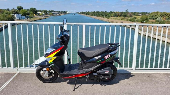 Neco one 12 4takt 50cc, Fietsen en Brommers, Scooters | Peugeot, Zo goed als nieuw, Overige modellen, Klasse A (25 km/u), Benzine