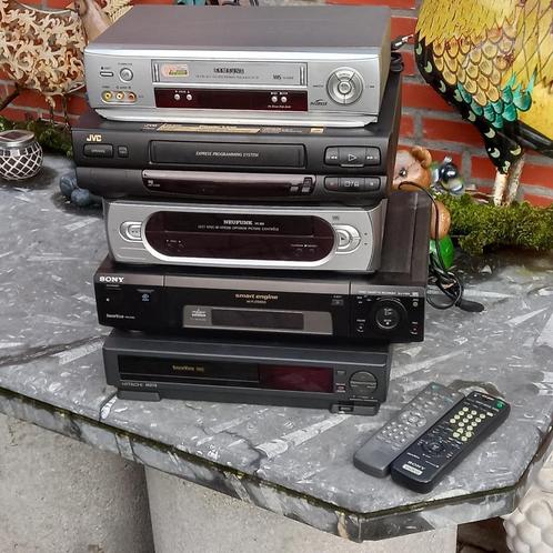 Lot: videospelers en videobanden, TV, Hi-fi & Vidéo, Lecteurs vidéo, Utilisé, Lecteur ou enregistreur VHS, Enlèvement ou Envoi